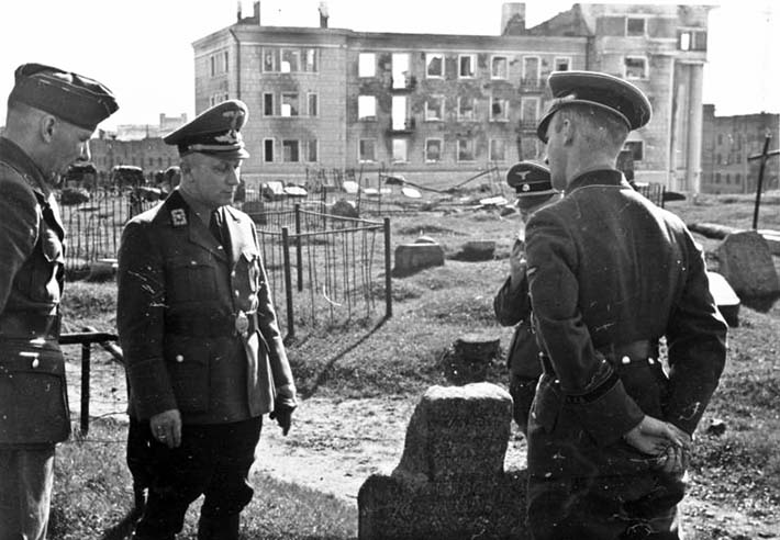 Гауляйтер кубе в Минске, май 1943 года.jpg
