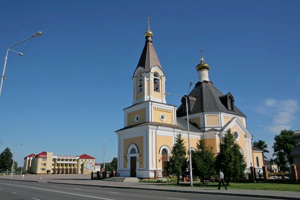 Речица беларусь. Успенский собор Речица. Костел Беларусь Речица. Католическая Церковь в Речице Беларусь. Свято-Успенскую Церковь в г.Речице..